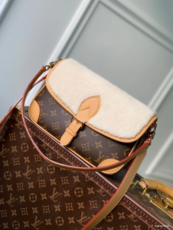 LOUIS VUITTON Nano Diane 0711